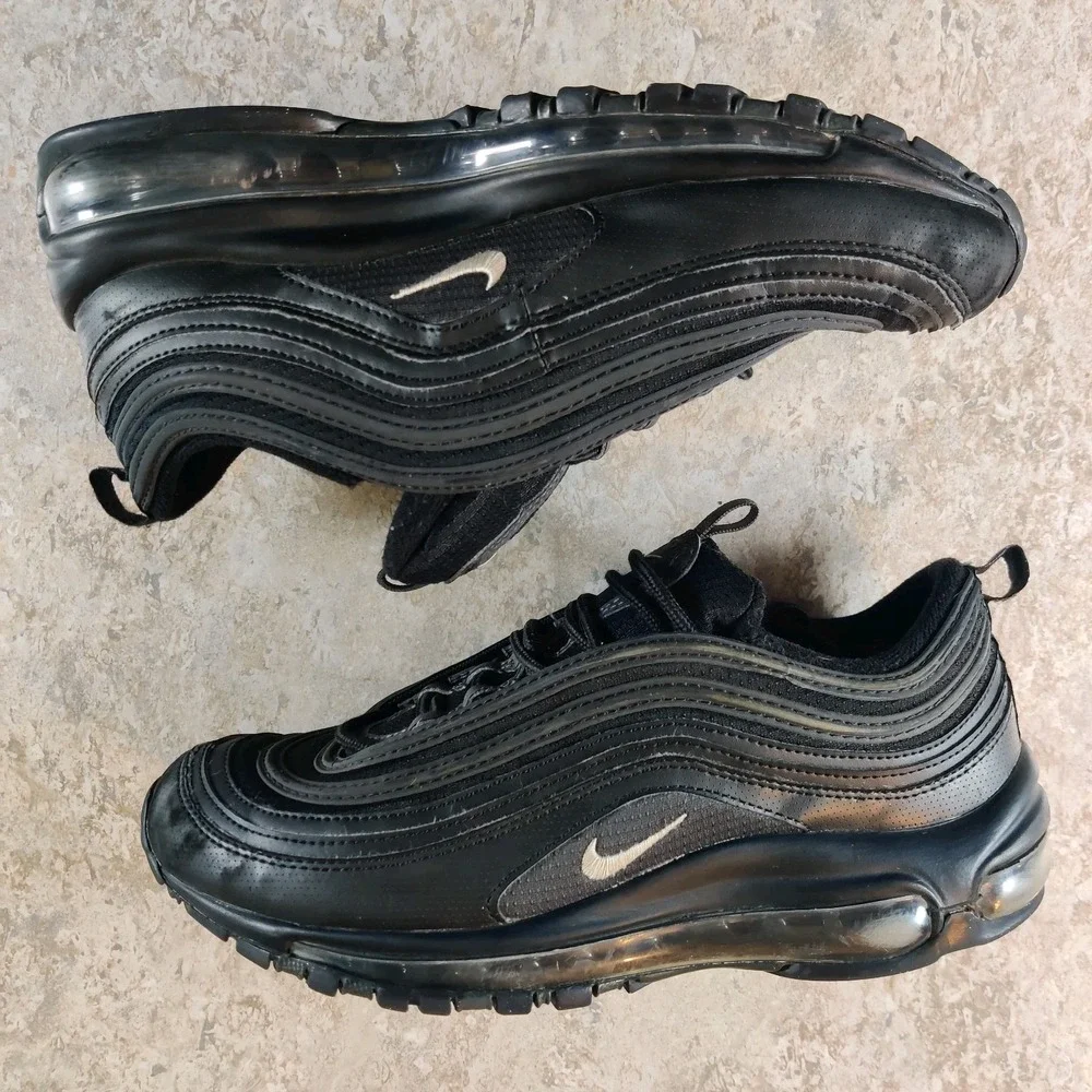 Nike Air Max 97 GS Triple Black Shoes Youth Size 7 Sneakers Athletic 921522-011